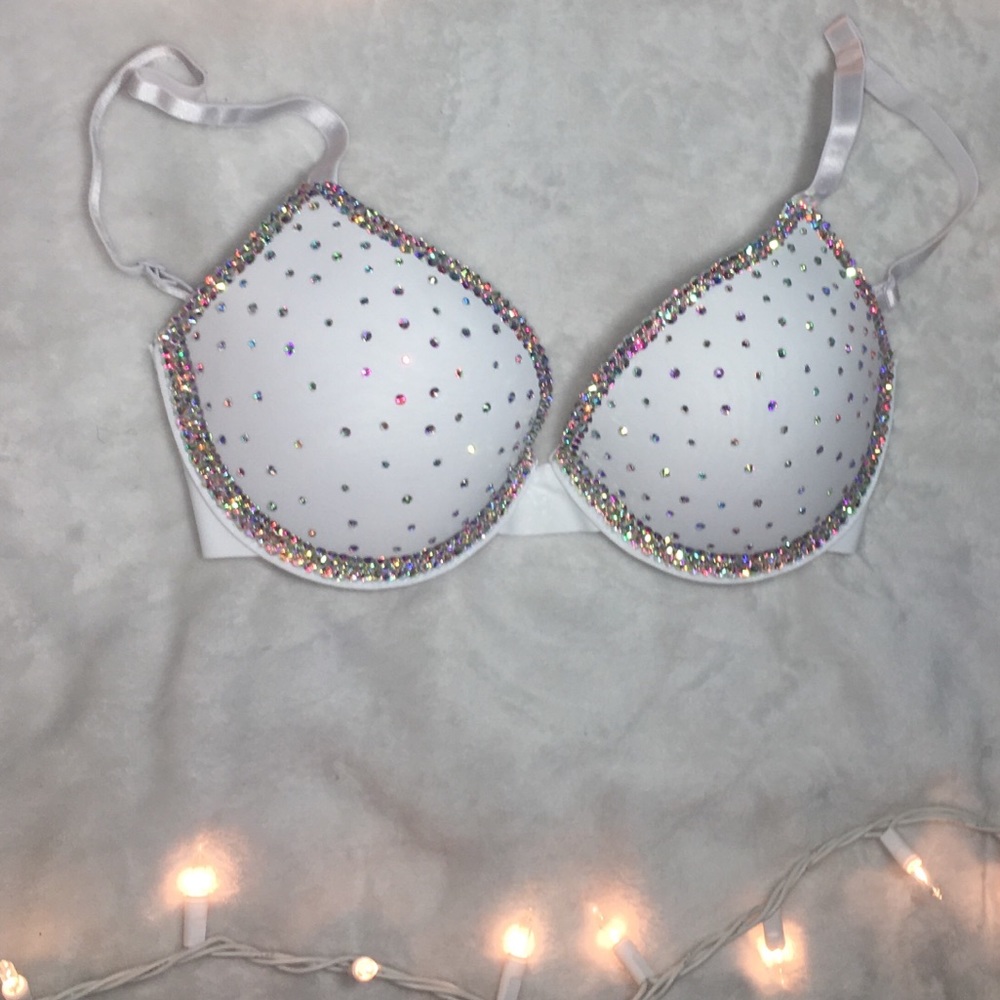 *NOW SOLD* Stunning Swarovski Crystals White Bra - Picture 5 of 8
